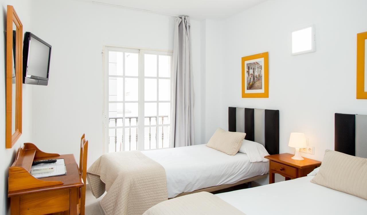 Hotel Marbella Фуэнхирола Экстерьер фото