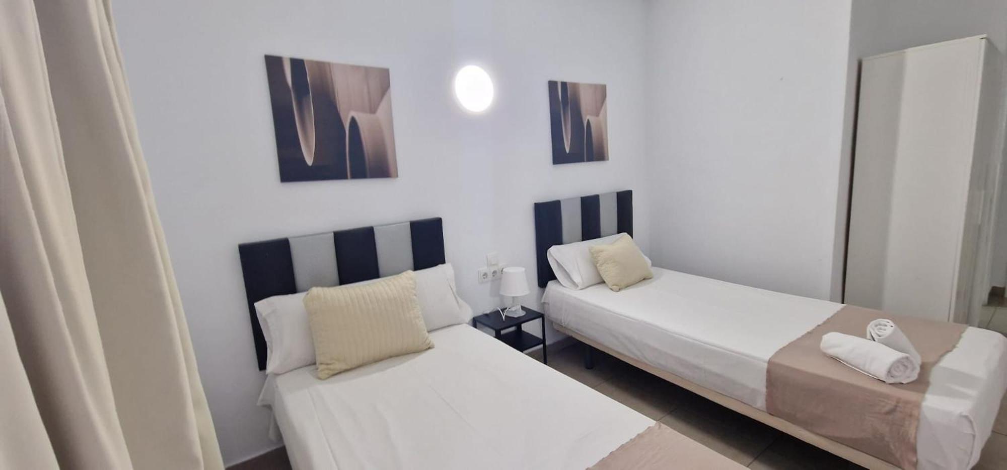 Hotel Marbella Фуэнхирола Экстерьер фото