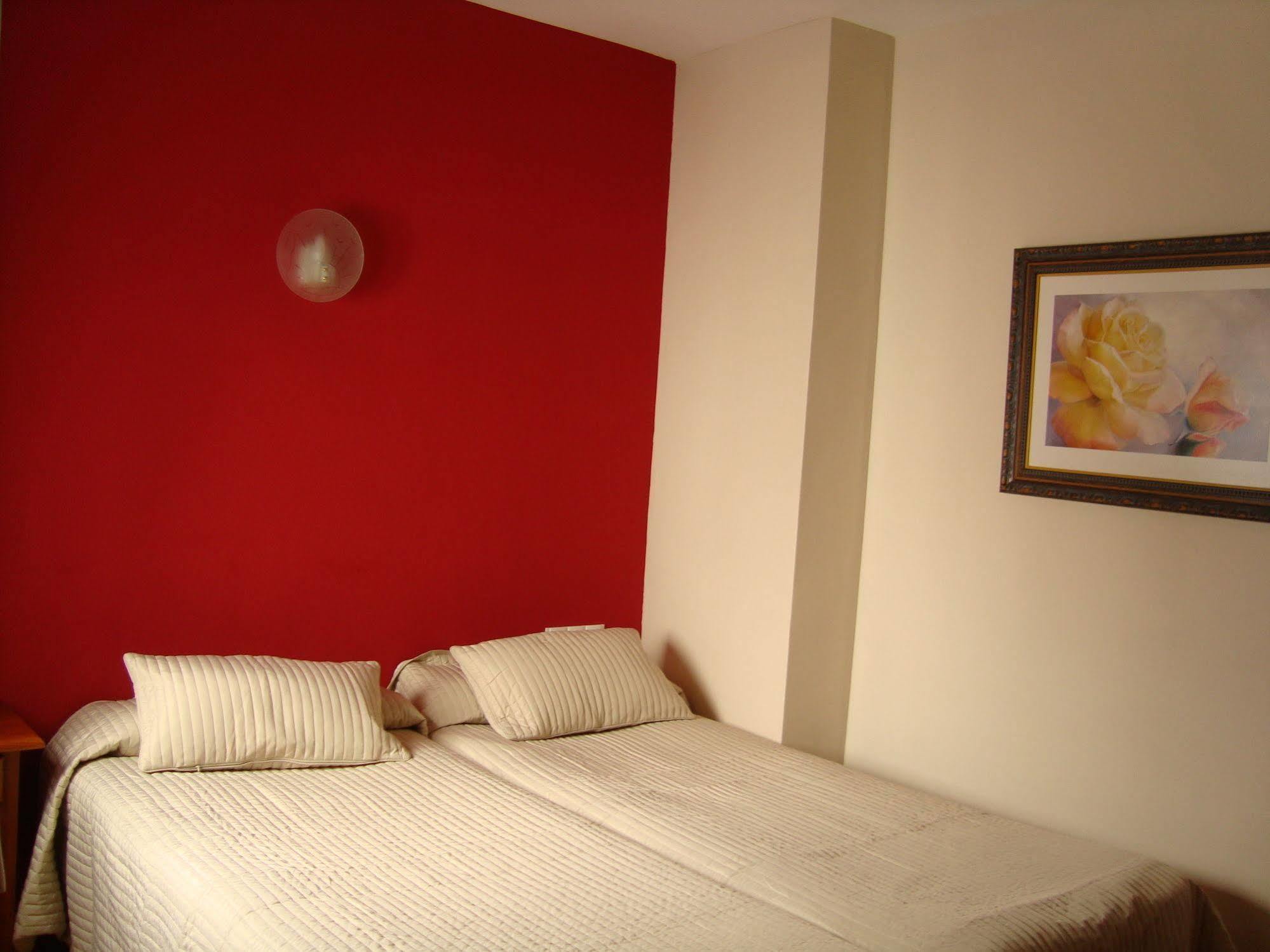 Hotel Marbella Фуэнхирола Экстерьер фото